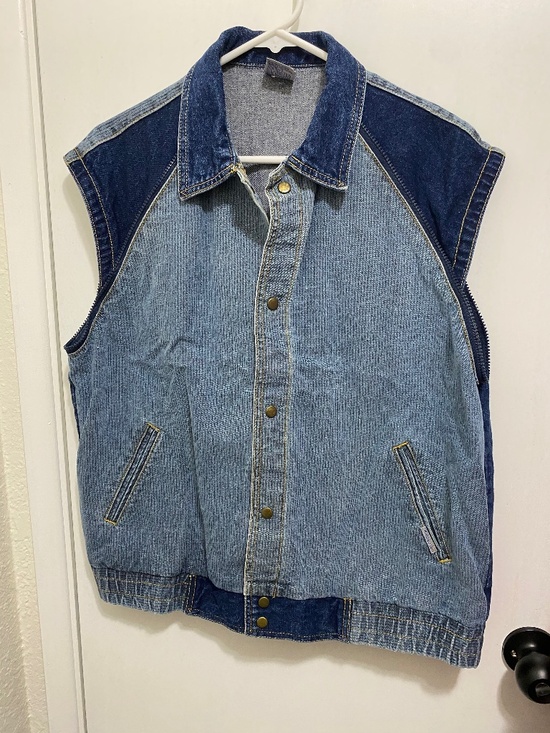 Jordache Jackets & Blazers - Jordache Size M Women’s Denim Buttoned Up Vest Jacket